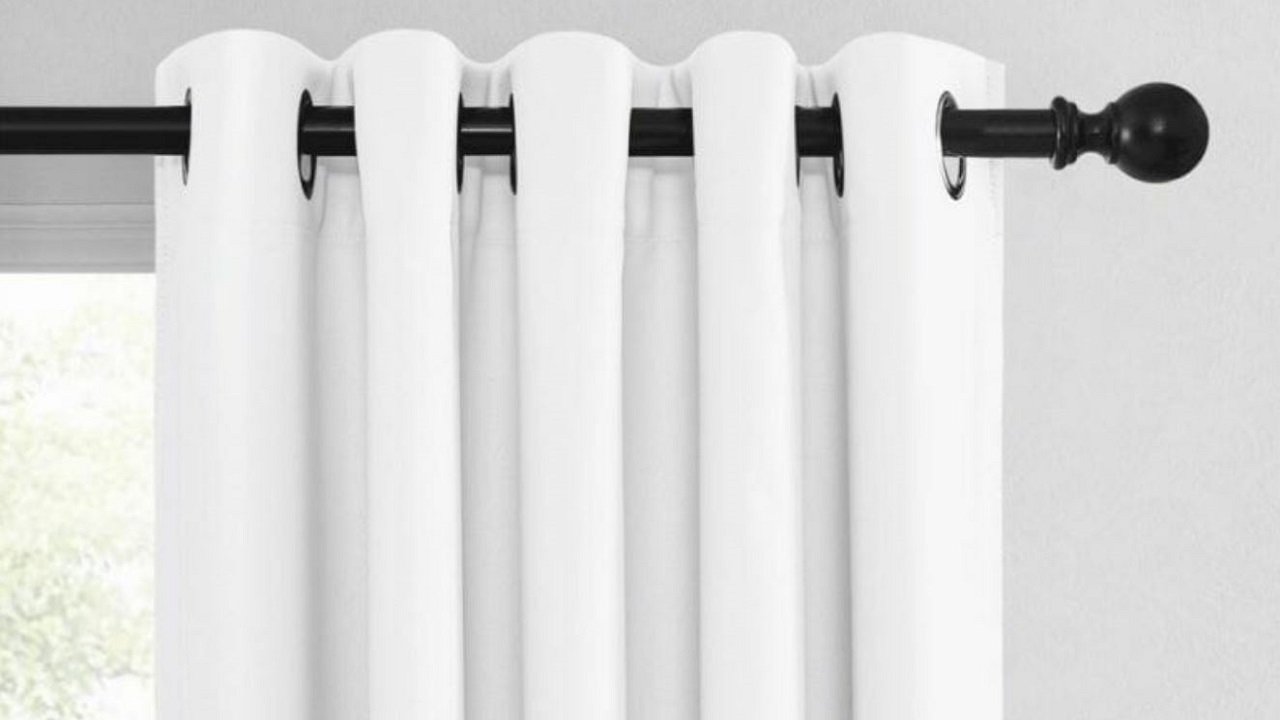 Professional's Guide on Selecting the Perfect Size of Blackout Curtains