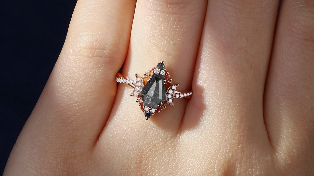 Why More Couples Are Choosing Salt and Pepper Diamonds Over Traditional Ones?