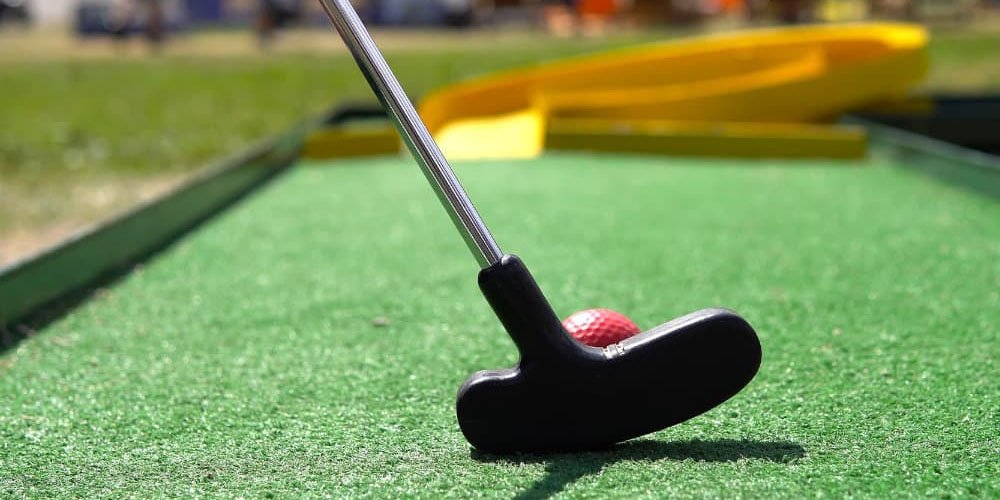 What Are The Things To Consider While Buying Mini Golf Putters?